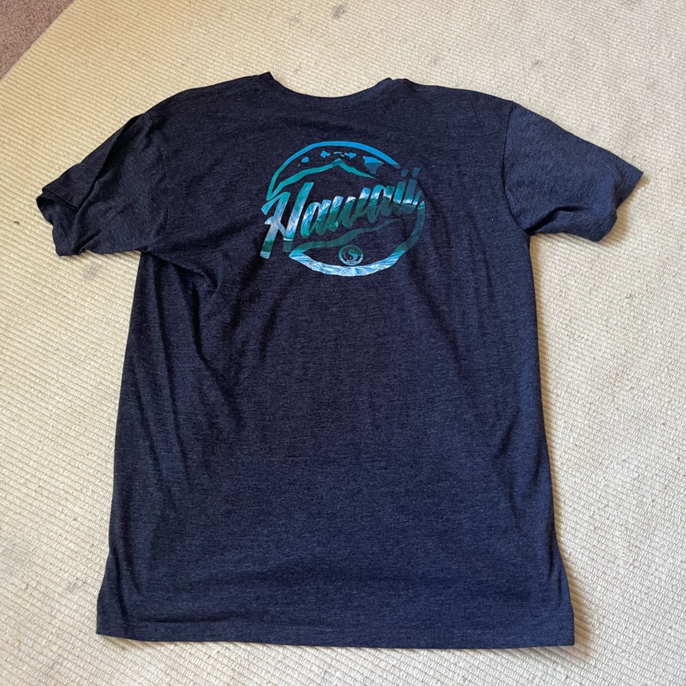 T and C T-Shirt from Hawaii. Men’s L